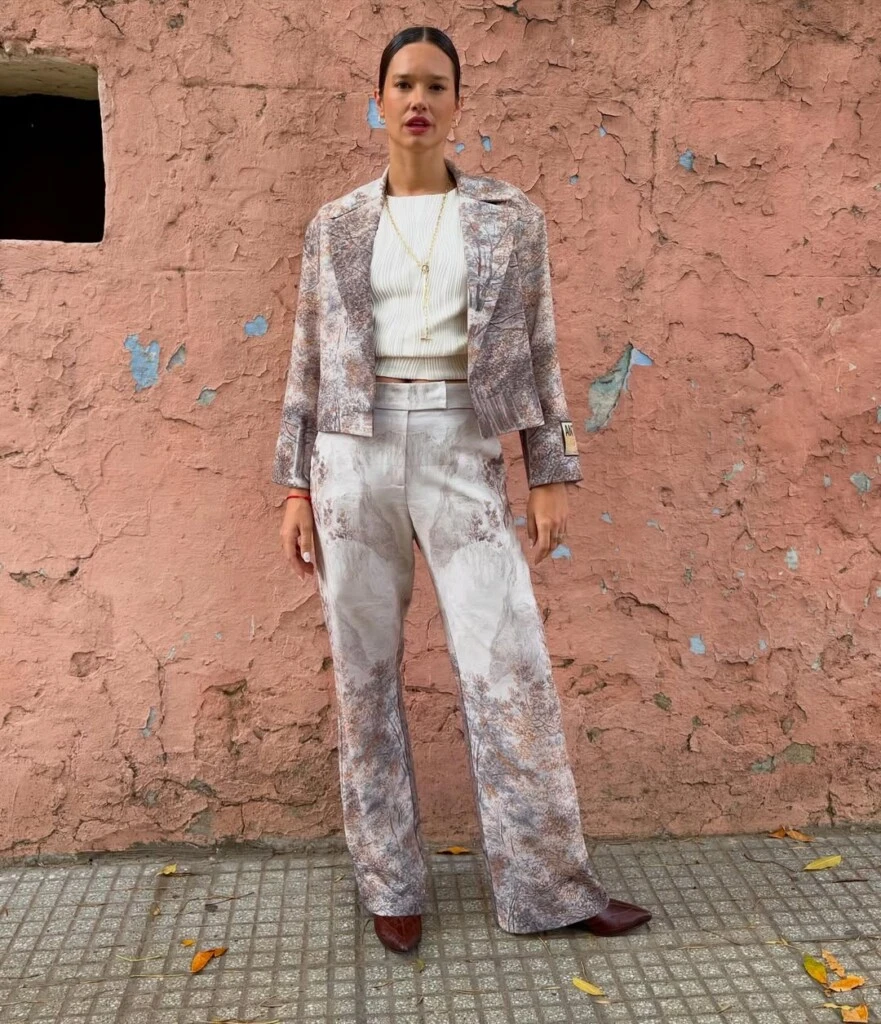 El look de Manu Viale. Foto: IG