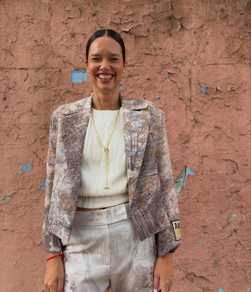 El look de Manu Viale. Foto: IG