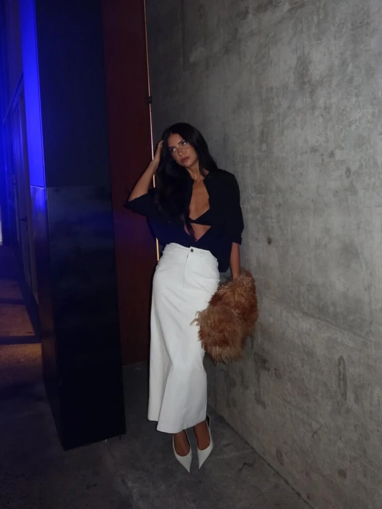 Zaira Nara muestra cómo llevar la maxifalda blanca en otoño (y hacerla de noche)