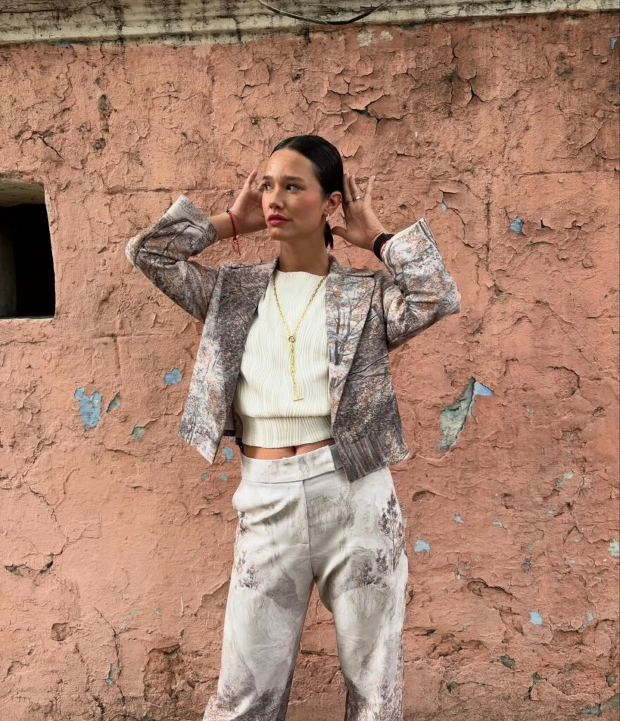 El look de Manu Viale. Foto: IG