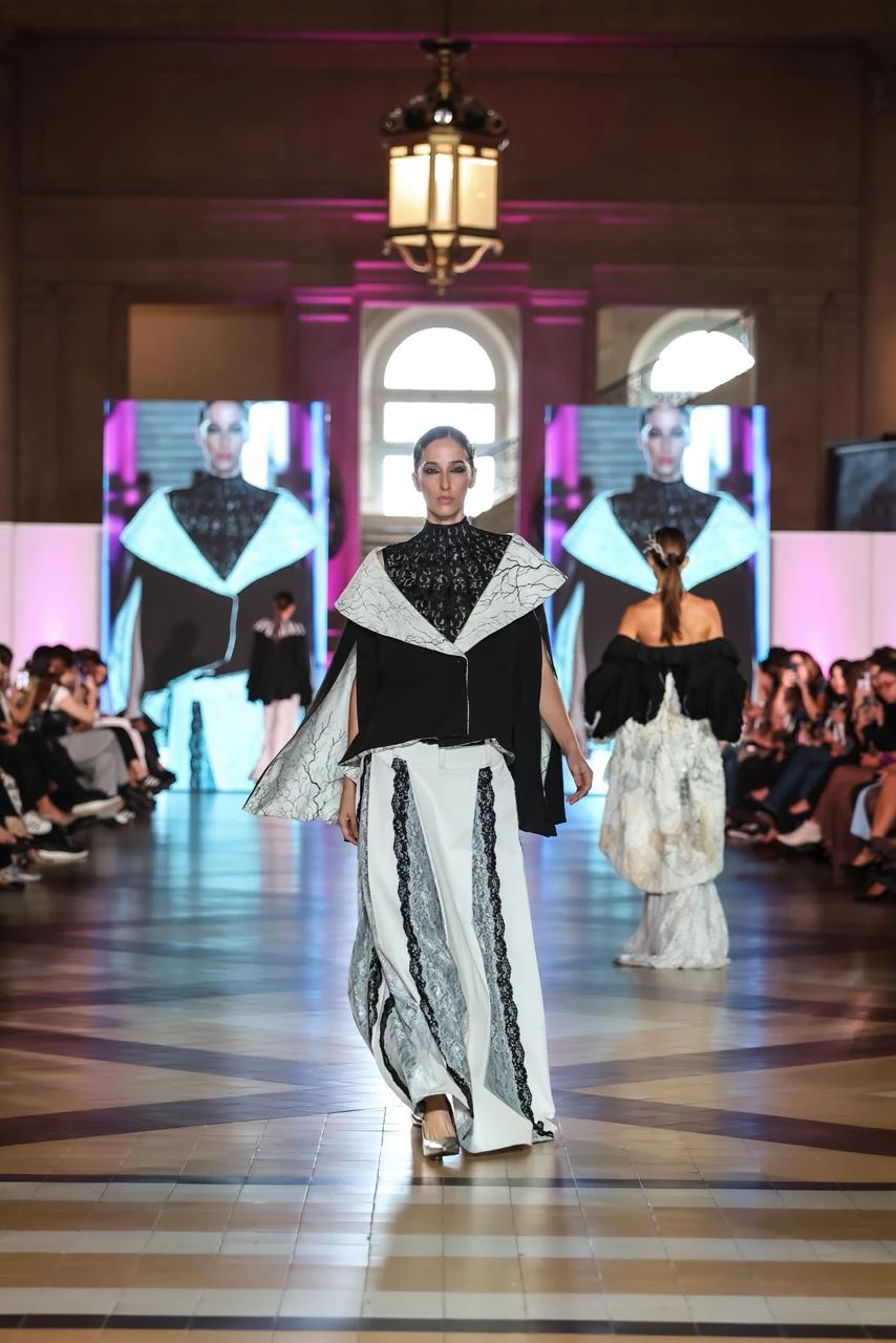 Julia Cassieri presentó CLARÉ.