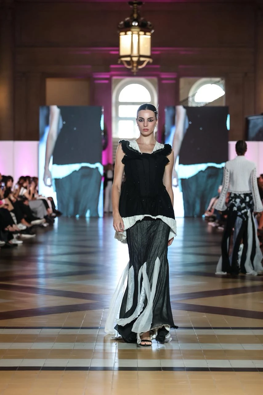 Julia Cassieri presentó CLARÉ.