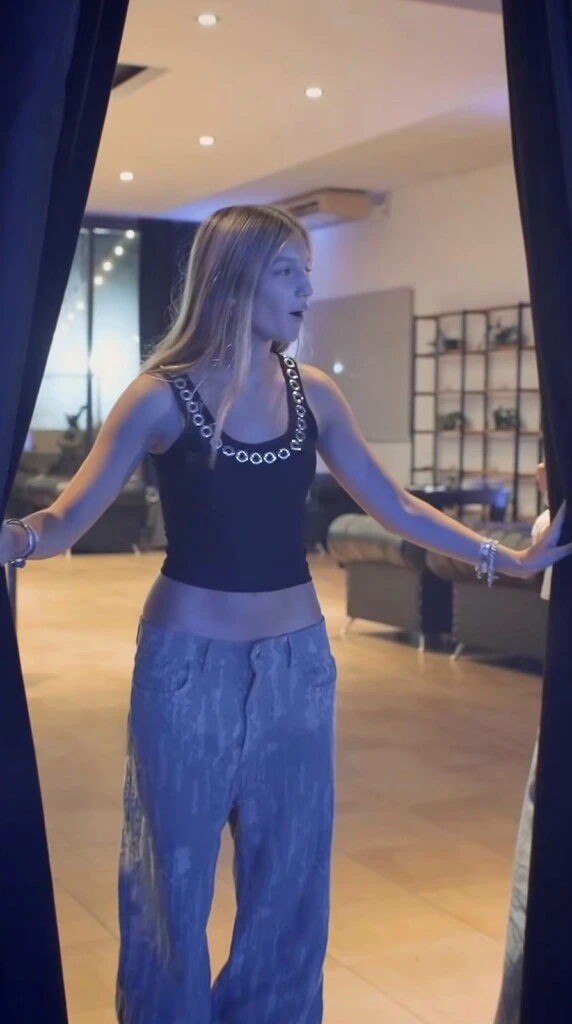 La propia Allegra también compartió su ansiedad por la llegada del gran día: “Ay, yo también. Me muero de la ansiedad, quiero que ya llegue el día”.