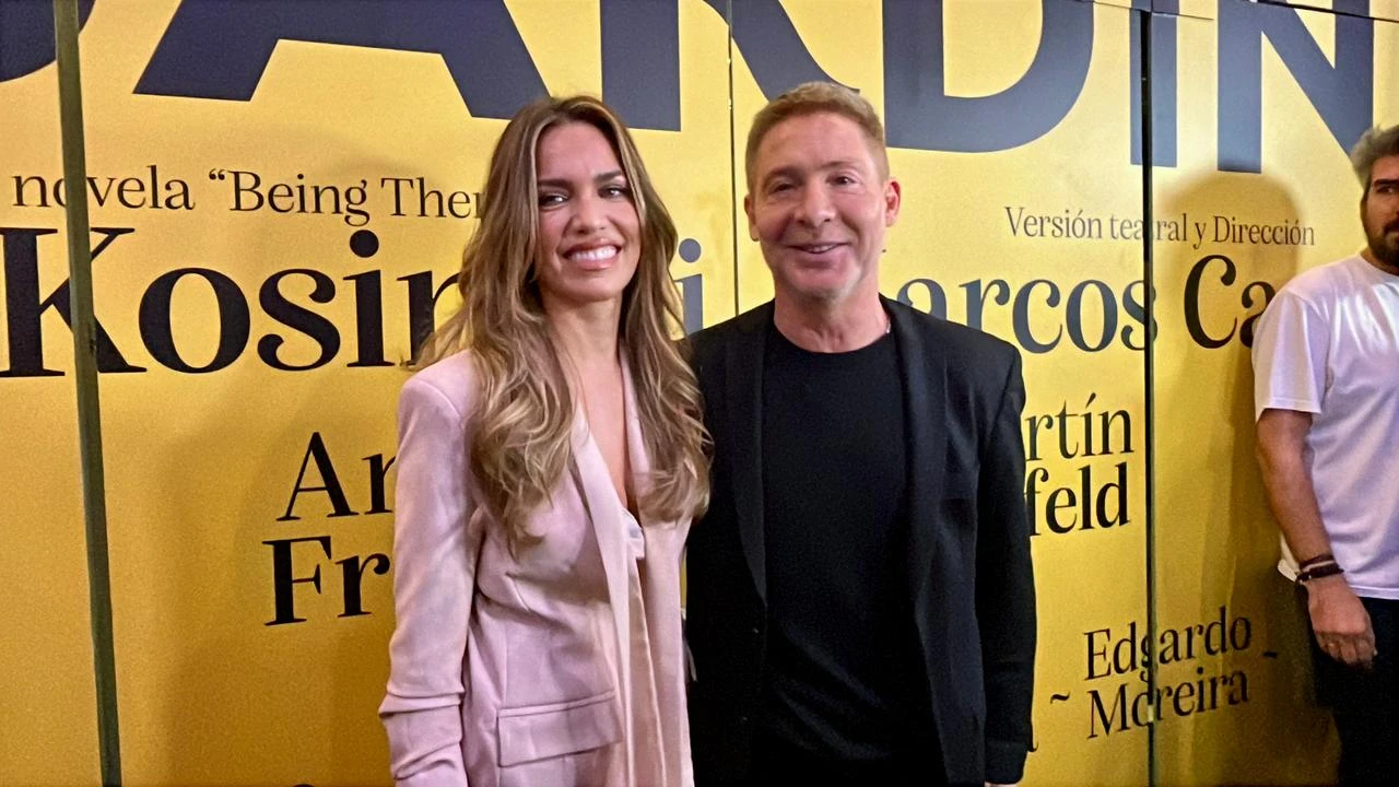 Adrián Suar y Rocío Robles. 