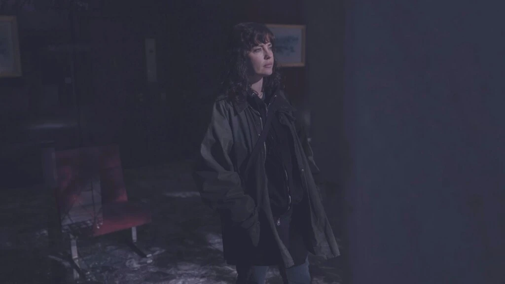 El proyecto está basado centralmente en un cuento de Mariana Enríquez, incluido en su libro “Un lugar soleado para muerte sombría”.