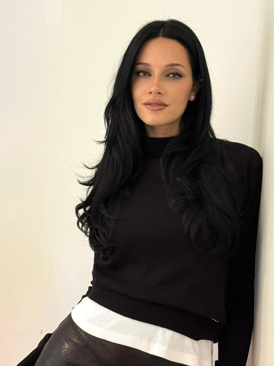 El pelo estuvo a cargo del estilista Zacarias Guedes (@zacariasguedes).