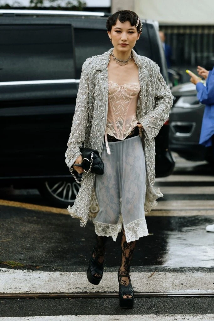 Este estilo se caracteriza por delicadeza, textura y feminidad