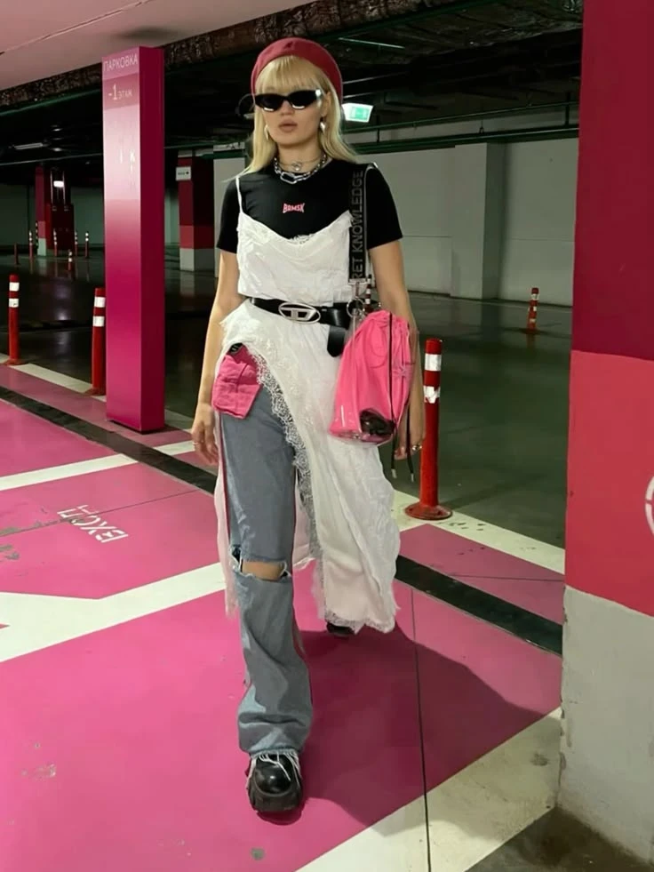 El chaotic layering no busca la perfección, sino todo lo contrario