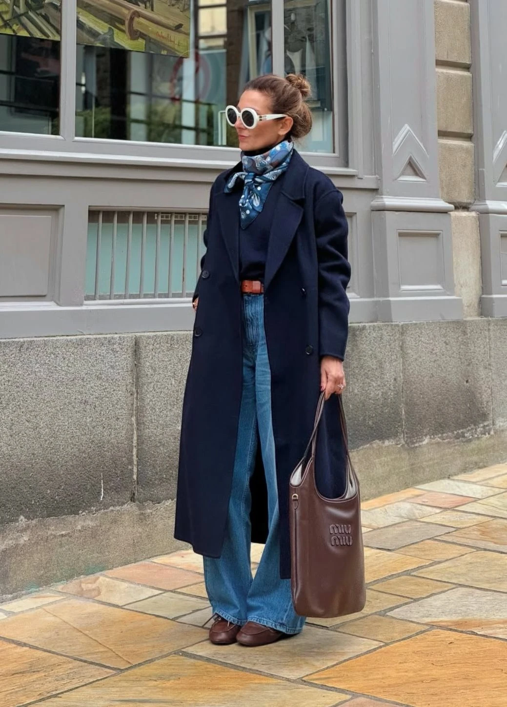 Como opción al negro podés llevar un tono azul. 