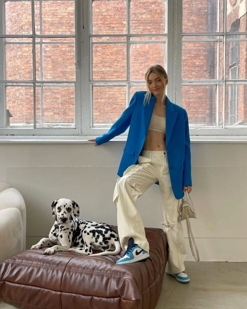 El color cerúleo regresó gracias al estreno de "El diablo viste a la moda 2".