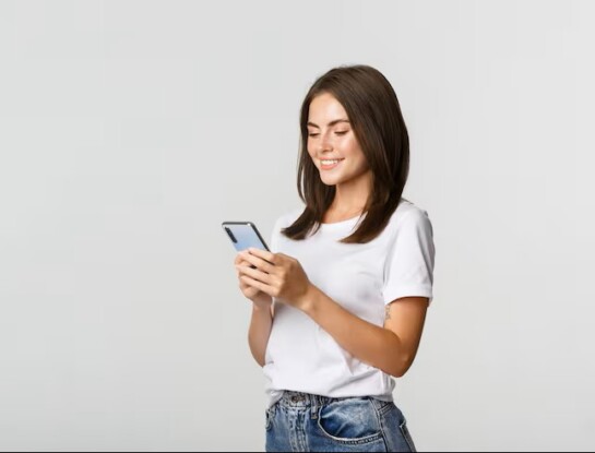 Sin salir de casa: cómo acceder a recetas, consultas y medicamentos desde el celular