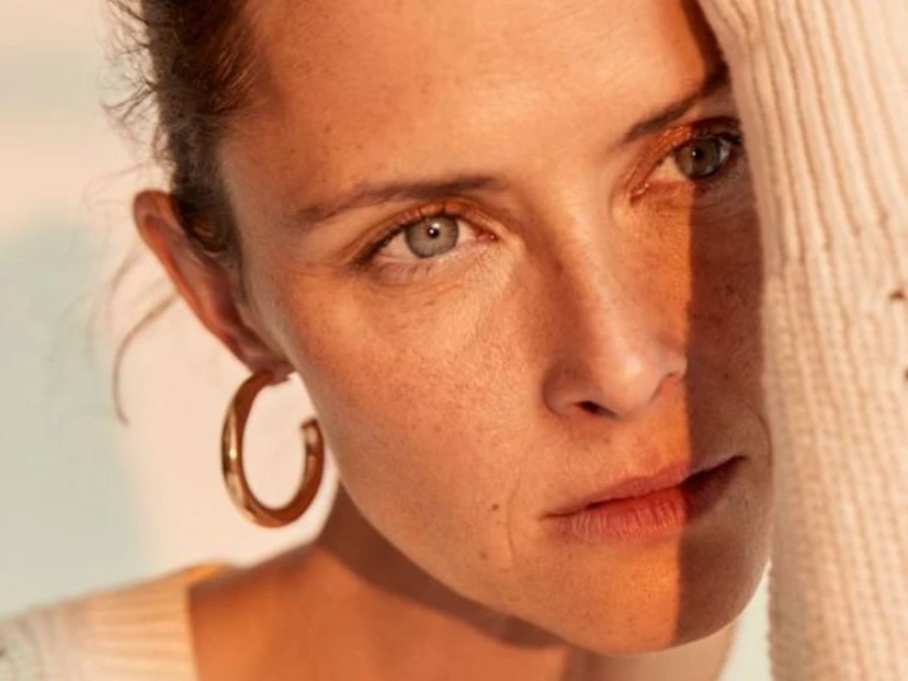 ojeras, cómo tratar ojeras, causas ojeras, contorno de ojos, bolsas en los ojos, cuidado de la piel, mirada cansada