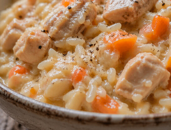 La receta fácil del día: arroz con pollo cremoso listo en 25 minutos