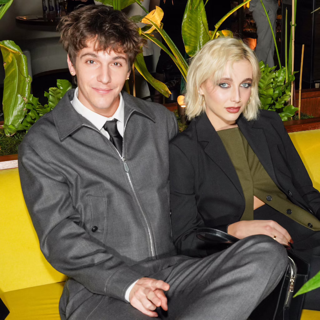 El cantante, por su parte, mantuvo una relación previa con Emma Chamberlain entre 2020 y 2023. 