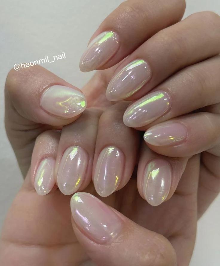 Si el nail art va con vos, estos son los 6 estilos en uñas maximalistas que más se usan