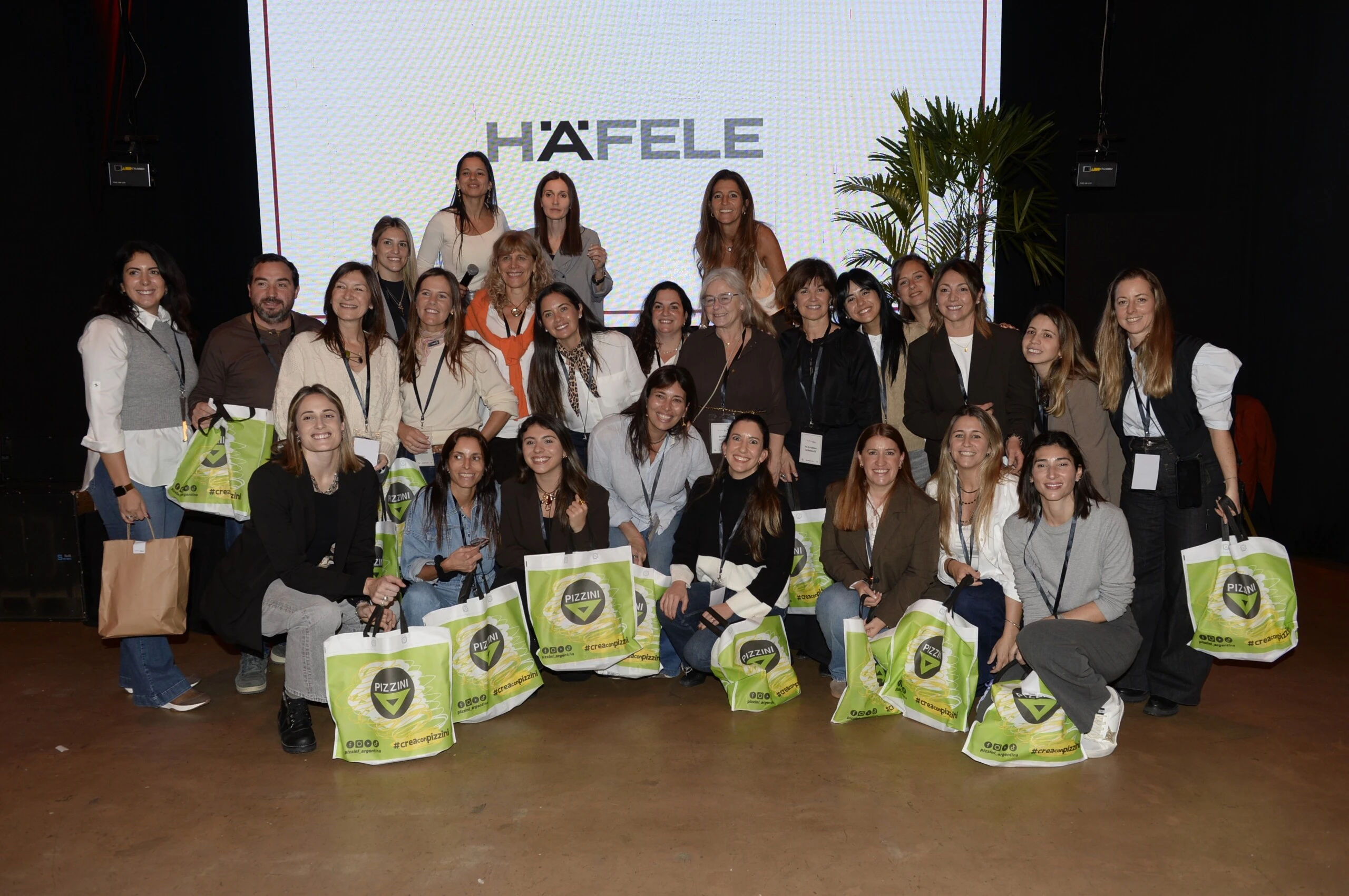 Arquitectas e interioristas, todas juntas, en un mismo lugar y espacio de diálogo. 
