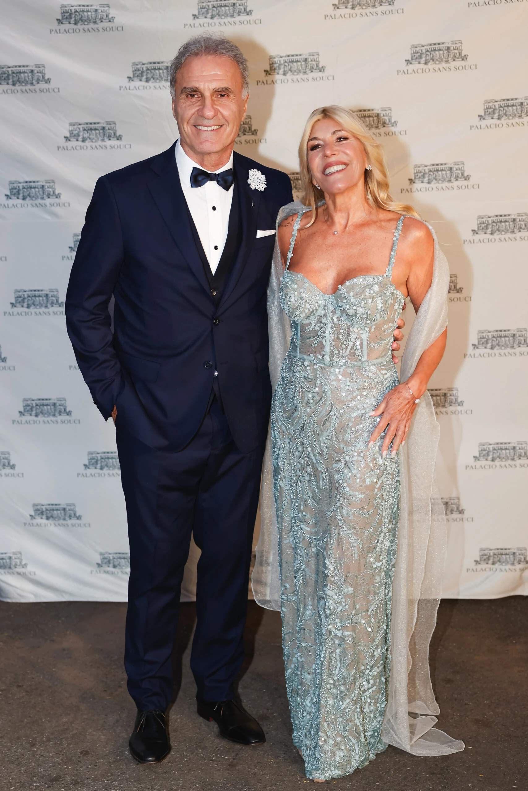 Oscar Ruggeri y Nancy Otero, los padres de la novia