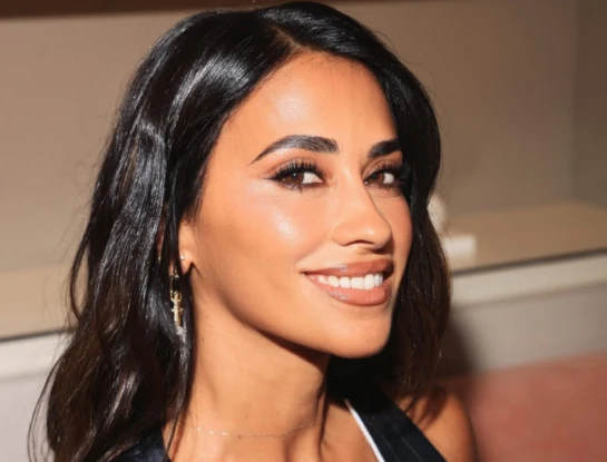 Los secretos del maquillaje de Antonela Roccuzzo en París: cómo lograr su mirada cat eye y labios glossy