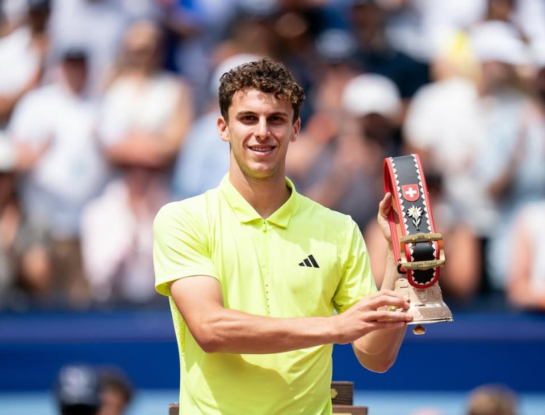 Así es la familia de Juan Manuel Cerúndolo, el tenista argentino que venció al Nº1 del mundo en Roland Garrós
