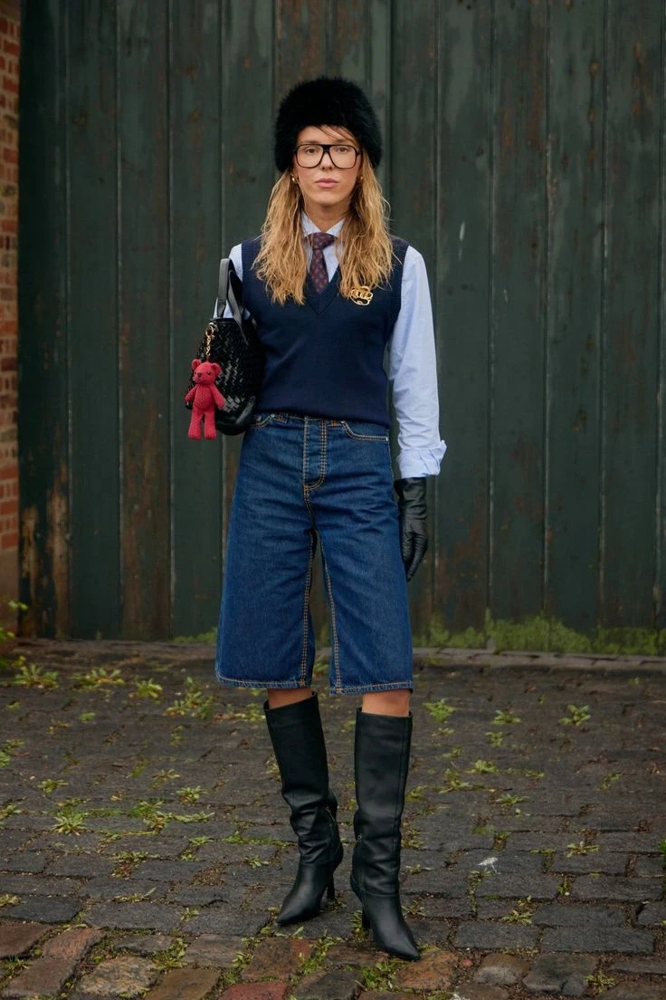 Guía de estilo: cómo llevar bermudas y botas en 7 looks de otoño