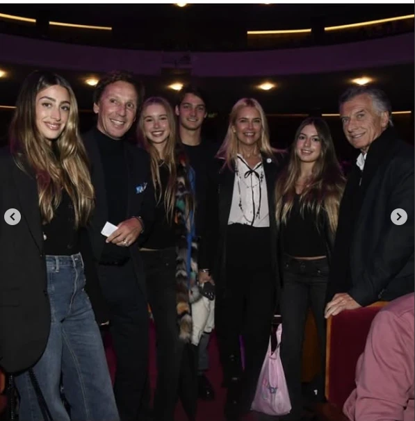 Valentina Babier, Alejandro Gravier, Taina Gravier, Tiziano Gravier, Valeria Mazza, Antonia y Maurico Macri.