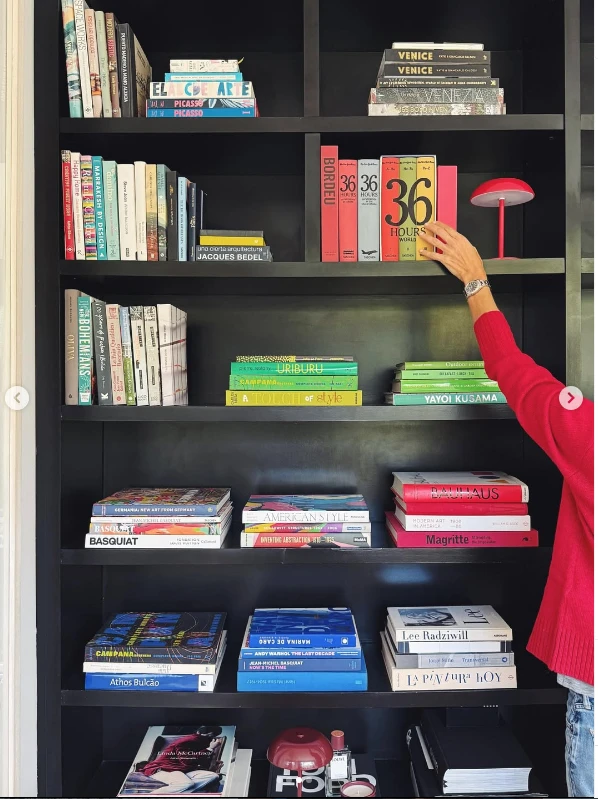 La biblioteca de Juliana Awada.