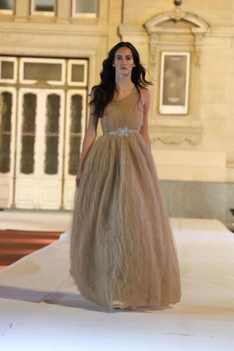 Desfile Claudia Arce