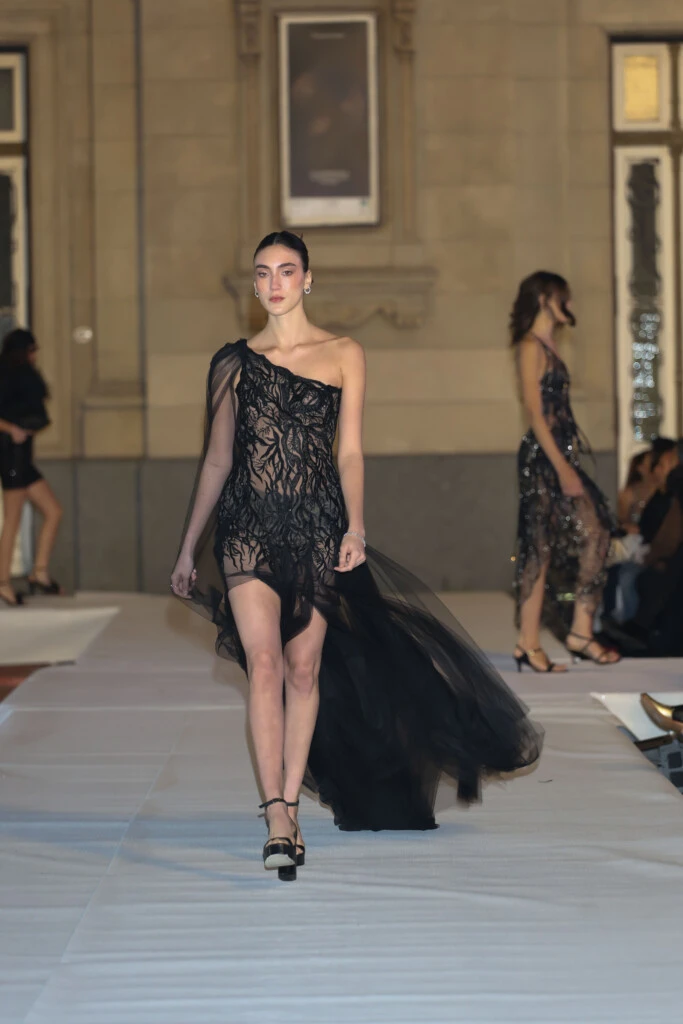 Desfile Claudia Arce