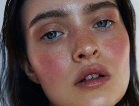 Boyfriend blush: la tendencia de maquillaje que deja un rubor natural y fresco