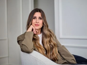 MERCEDES RON