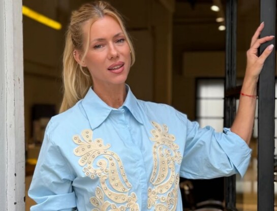 Nicole Neumann apostó por el estilo preppy chic