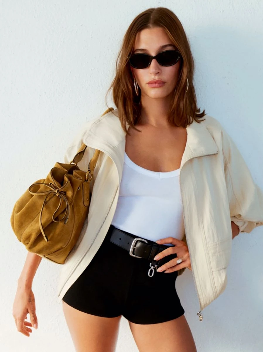 Hailey Bieber para Mango.