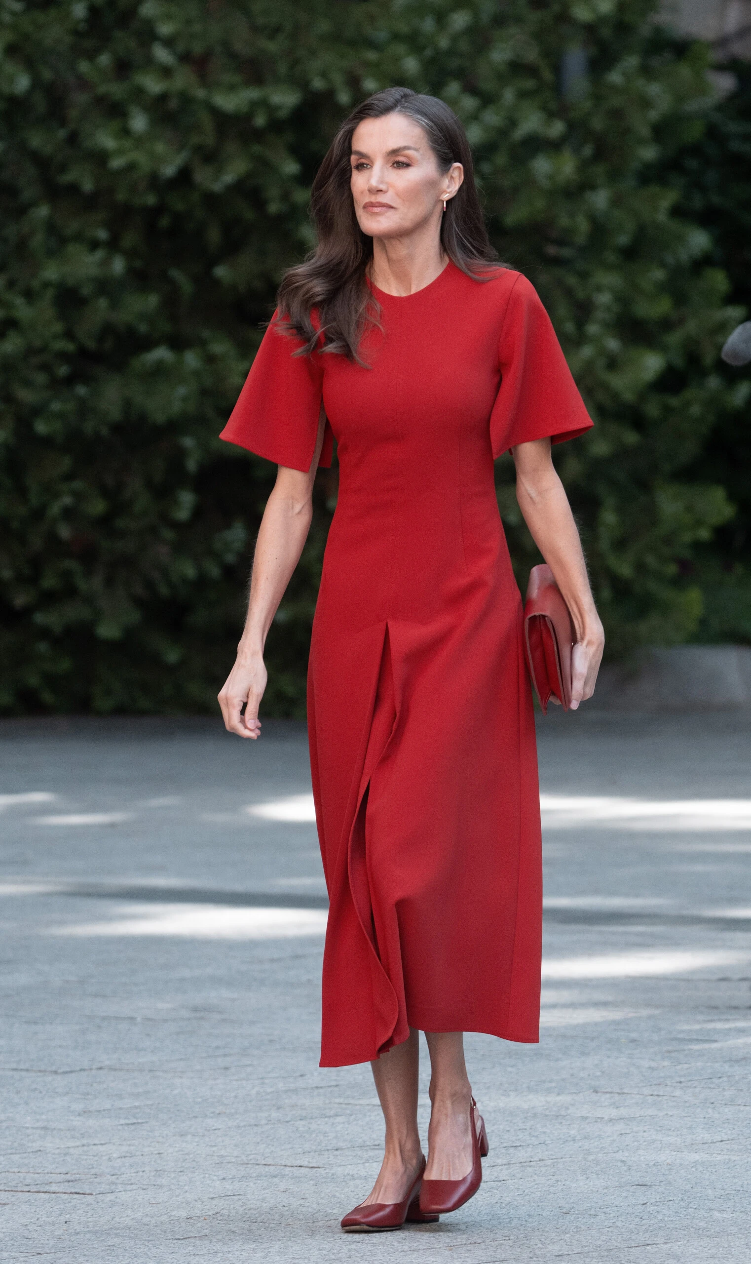 El look monocolor de Letizia Ortiz que confirma el color estrella de la primavera 2026.