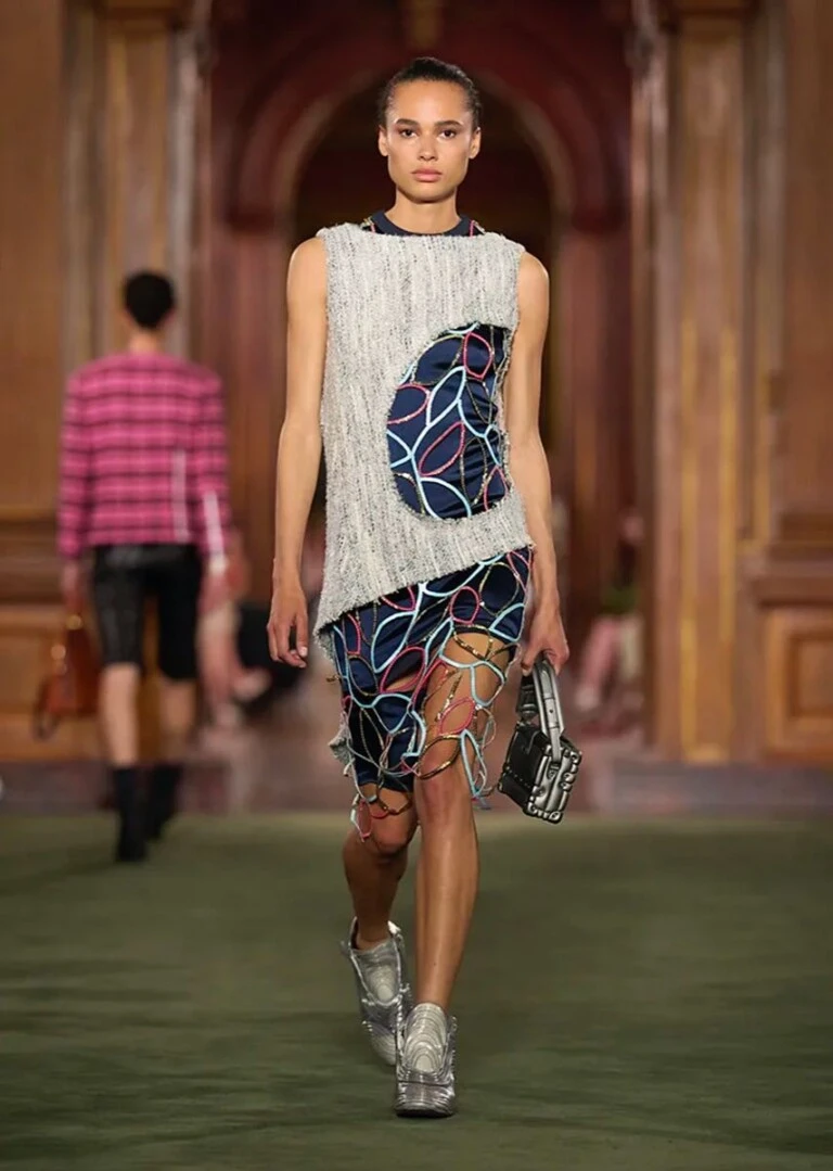 Louis Vuitton 2027 Resort.