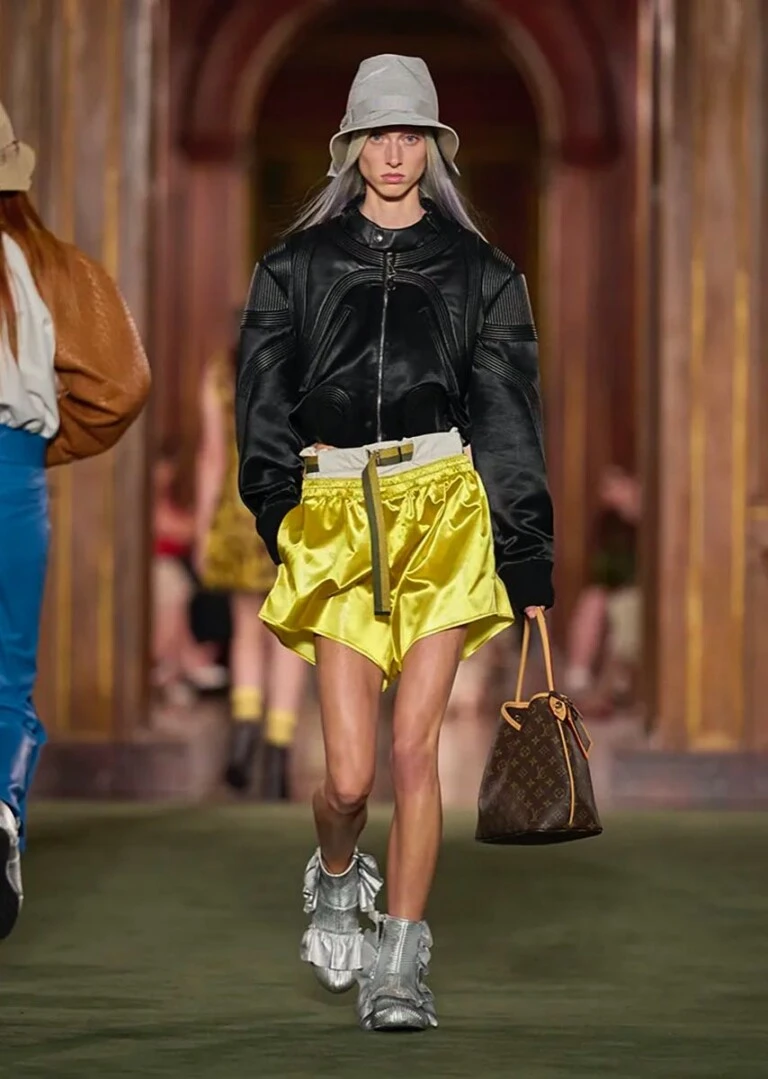 Louis Vuitton 2027 Resort.