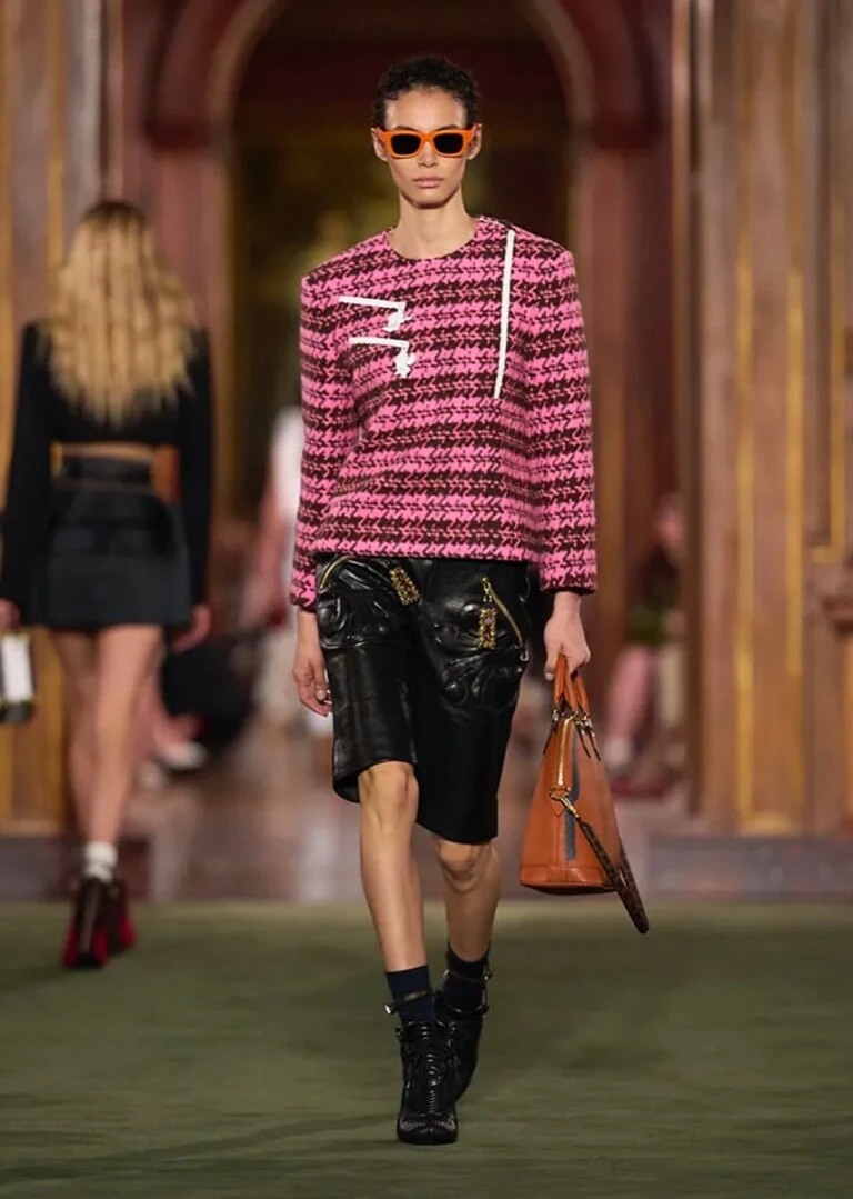 Louis Vuitton 2027 Resort.