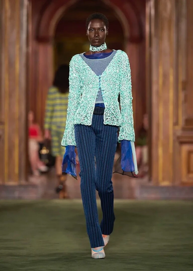 Louis Vuitton 2027 Resort.
