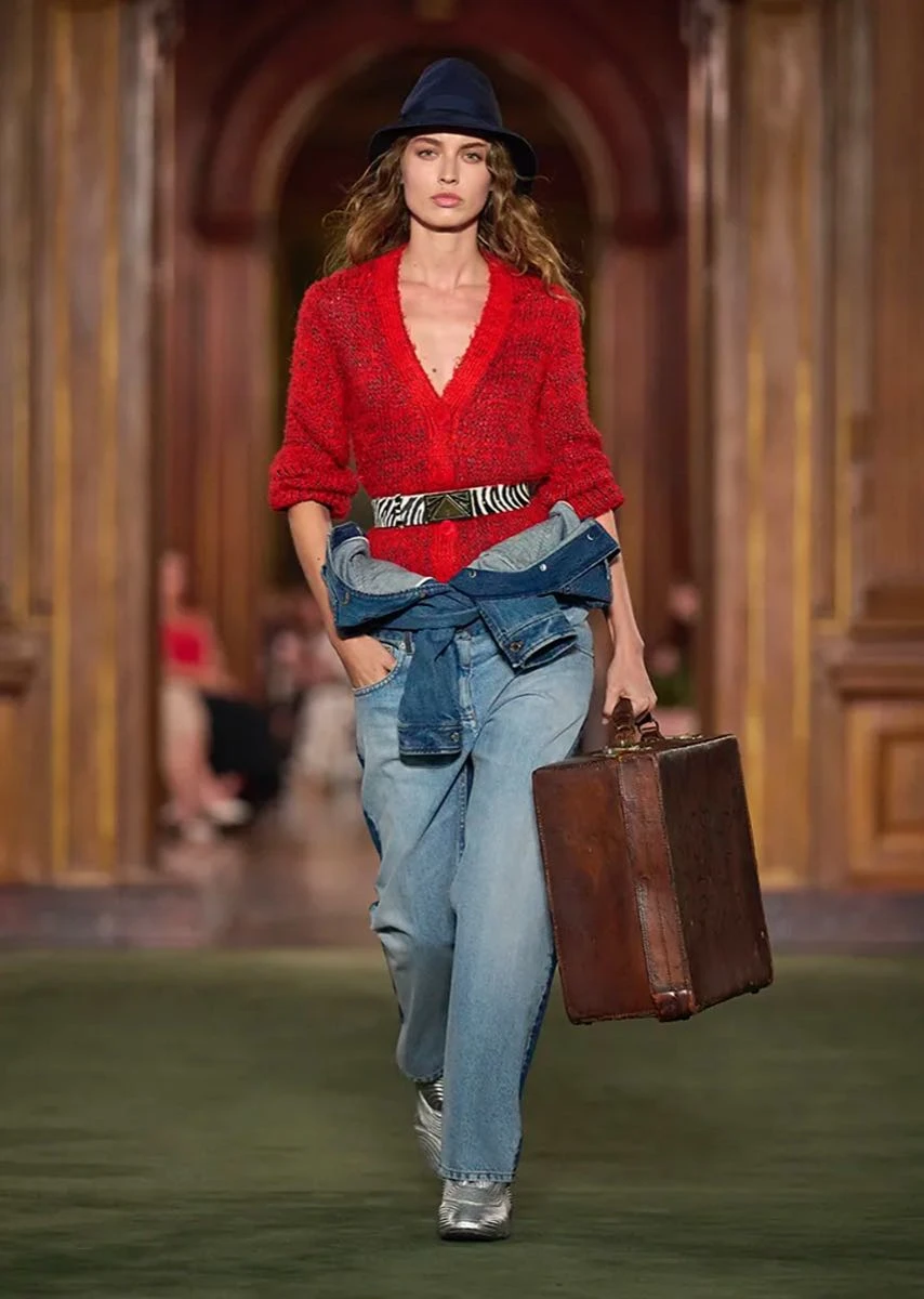 Louis Vuitton 2027 Resort.