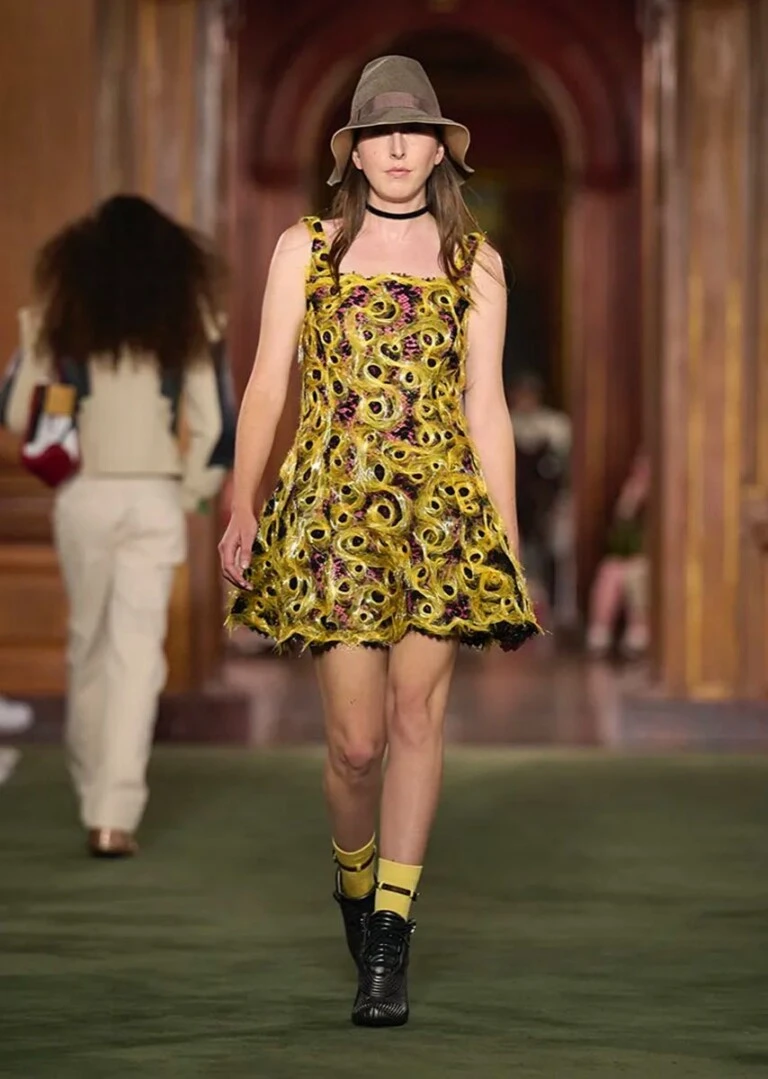 Louis Vuitton 2027 Resort.