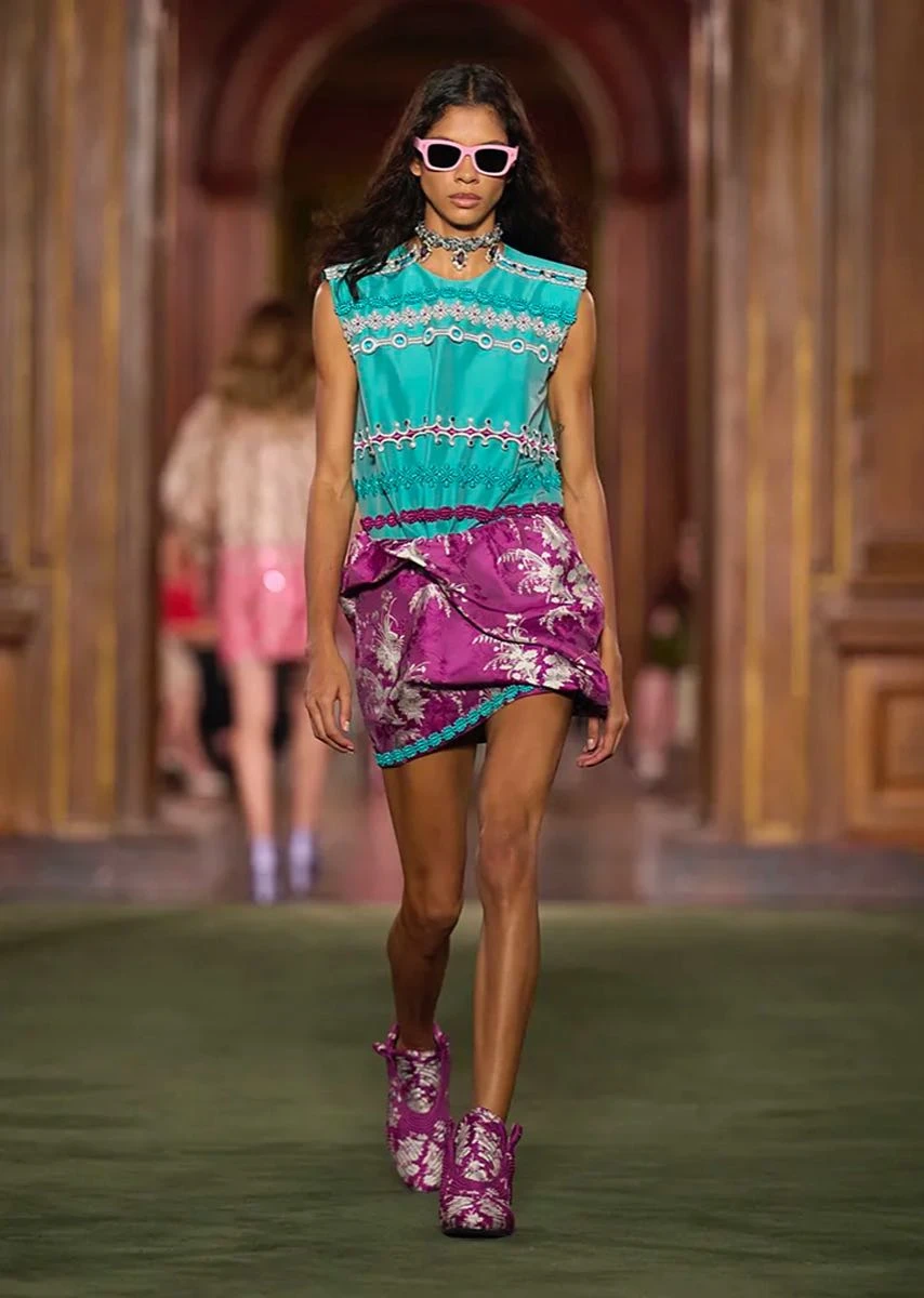 Louis Vuitton 2027 Resort.