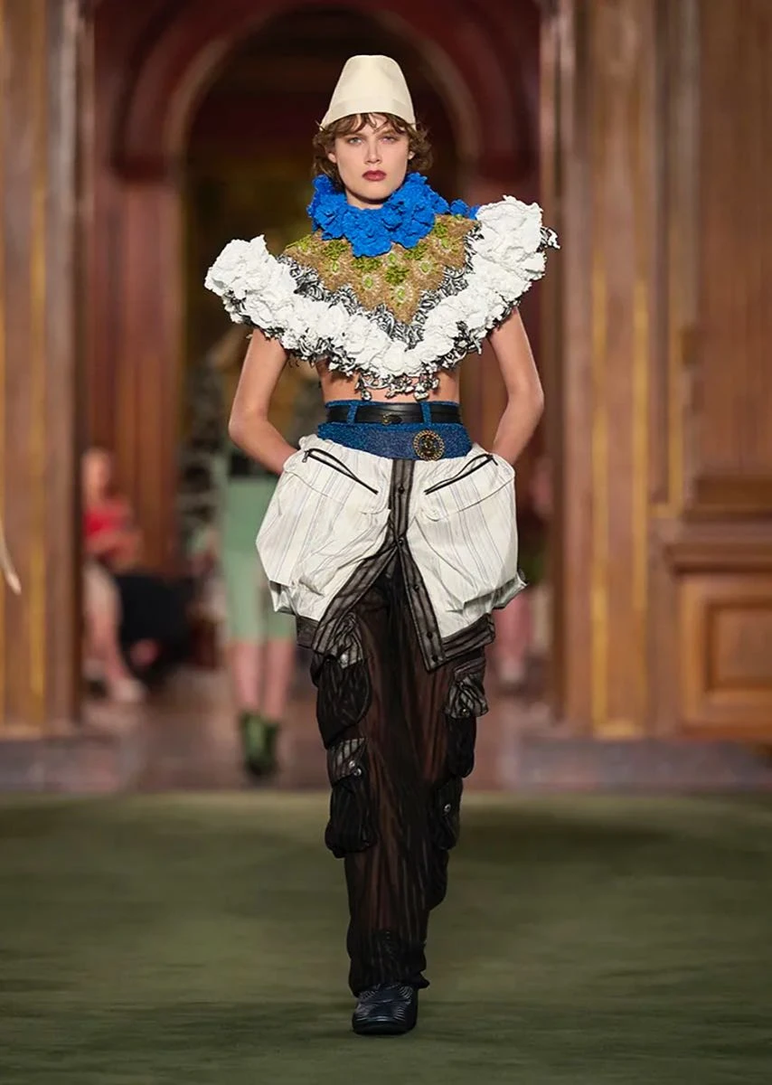 Louis Vuitton 2027 Resort.