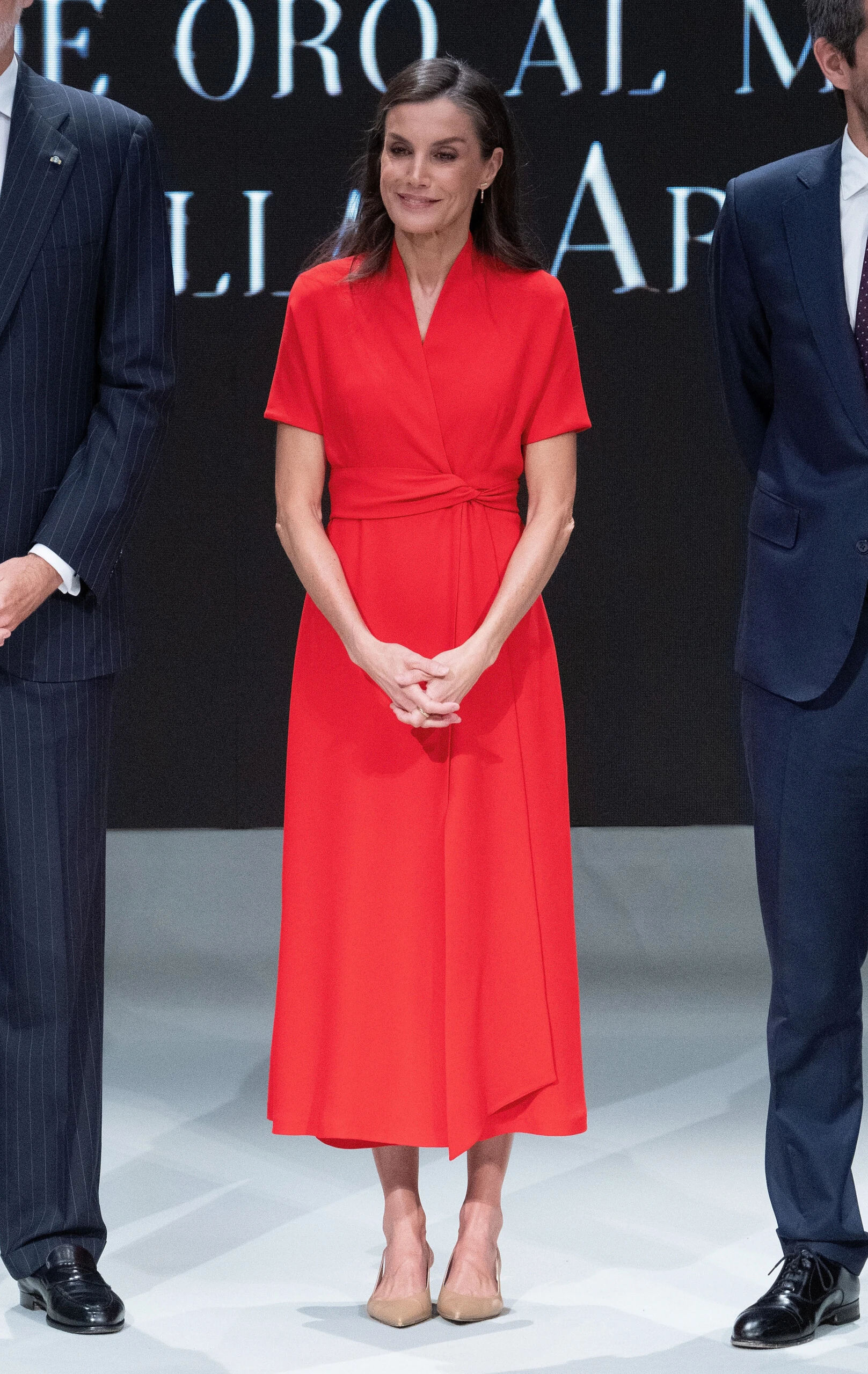 El look de Letizia Ortiz en color rojo.