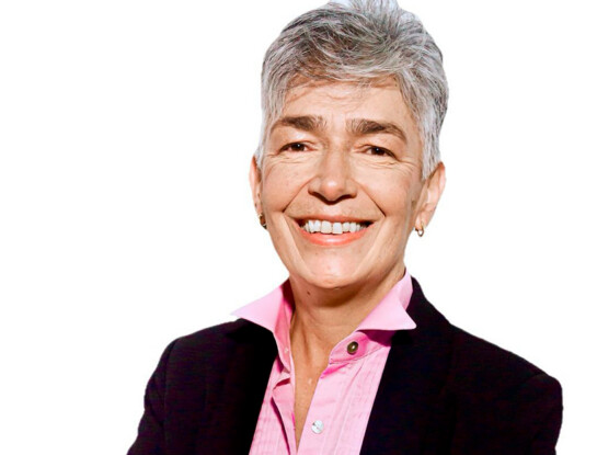 "Cuando no ocupás tu lugar en el árbol genealógico, aplazás tu propia vida": Gloria Sierra Uribe y tu lugar en la familia