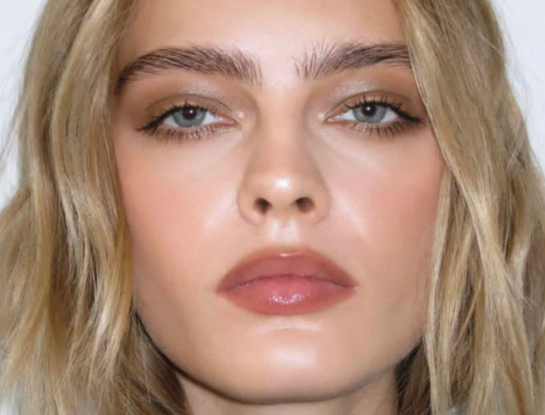 Los pequeños errores de maquillaje que pueden apagar tu look (y cómo hacer que la piel se vea más fresca)