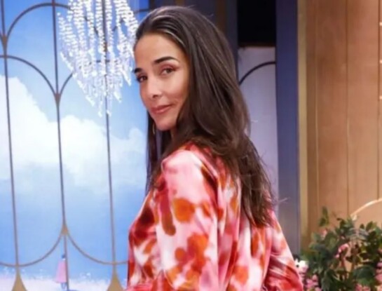 Juana Viale apostó por un look relajado y elegante para enfrentar el frío