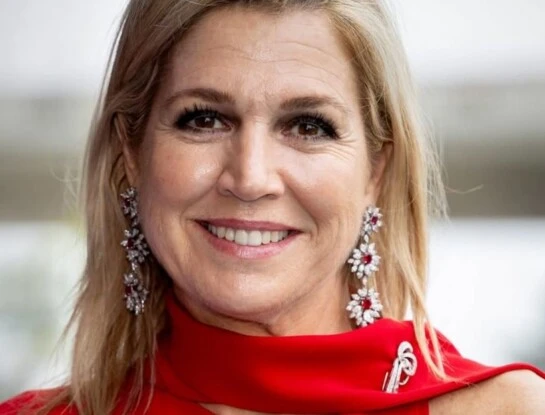 Máxima Zorreguieta look mono rojo
