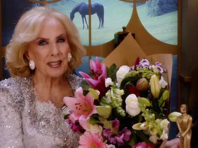 La emoción de Mirtha Legrand al recibir un nuevo Martín Fierro