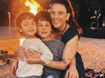 Juana Repetto fue criticada por tener a sus hijos descalzos y salió al cruce