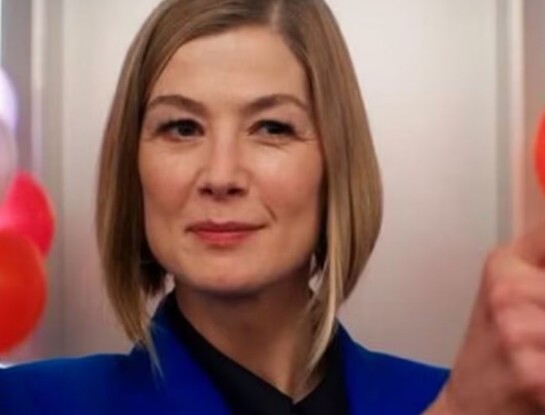 Qué ver en Netflix: la comedia feminista con Rosamund Pike