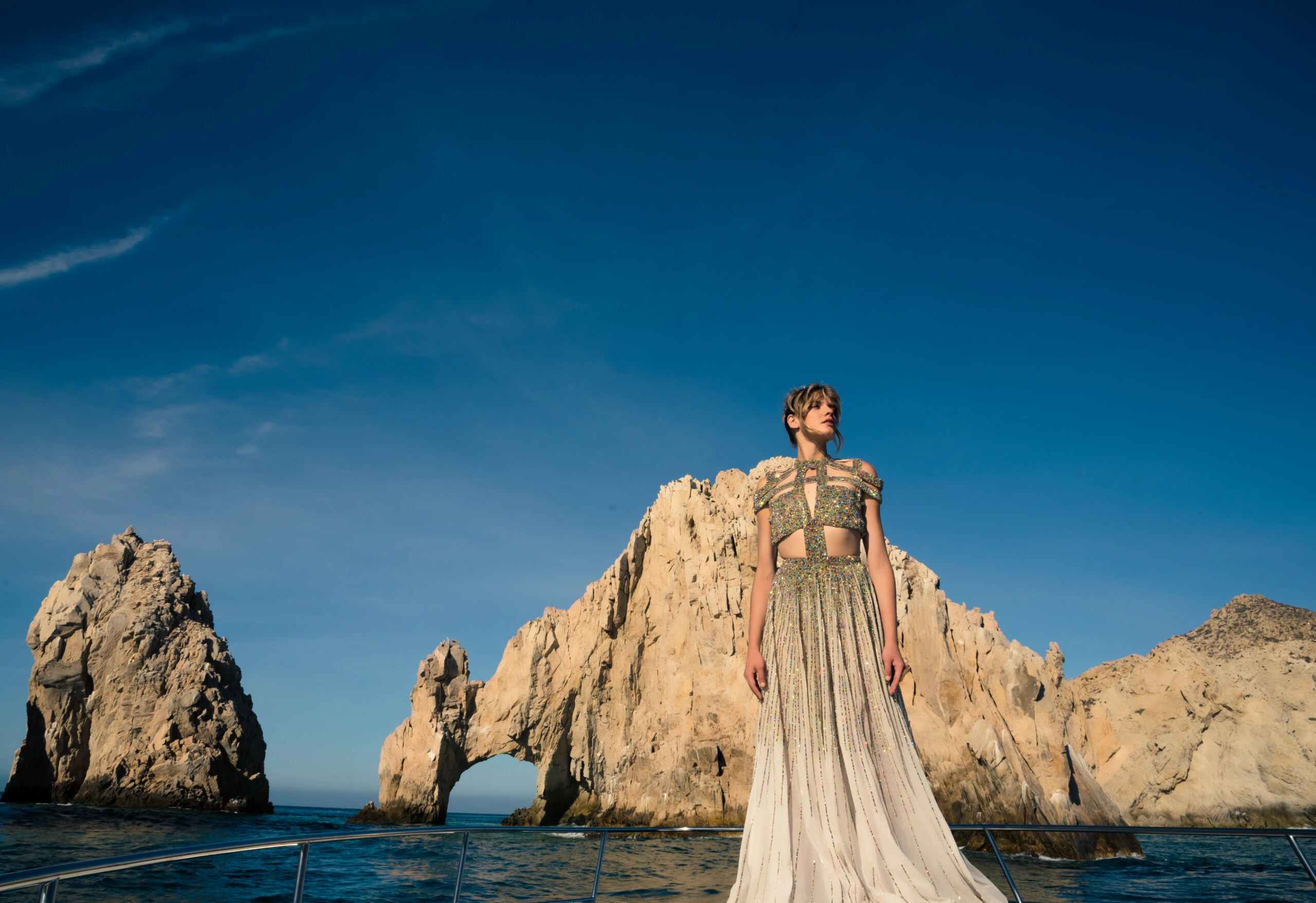 Jorge Rey presentó su nueva colección de verano 2027 en Los Cabos fashion Week.